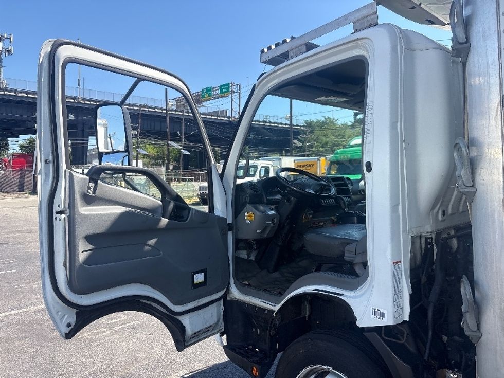 Refrigerated Truck-Light and Medium Duty Trucks-Hino-2020-195-Elmsford-NY-118,491\n\t\tmiles-$ 48,000 - Image 16