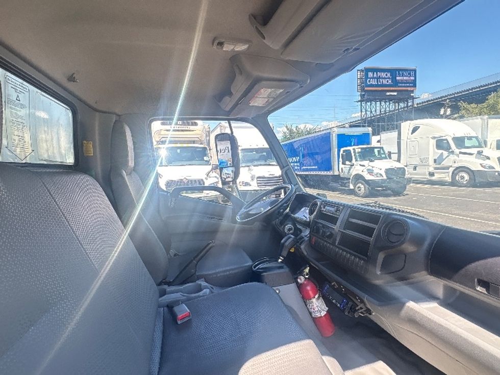 Refrigerated Truck-Light and Medium Duty Trucks-Hino-2020-195-Elmsford-NY-118,491\n\t\tmiles-$ 48,000 - Image 22