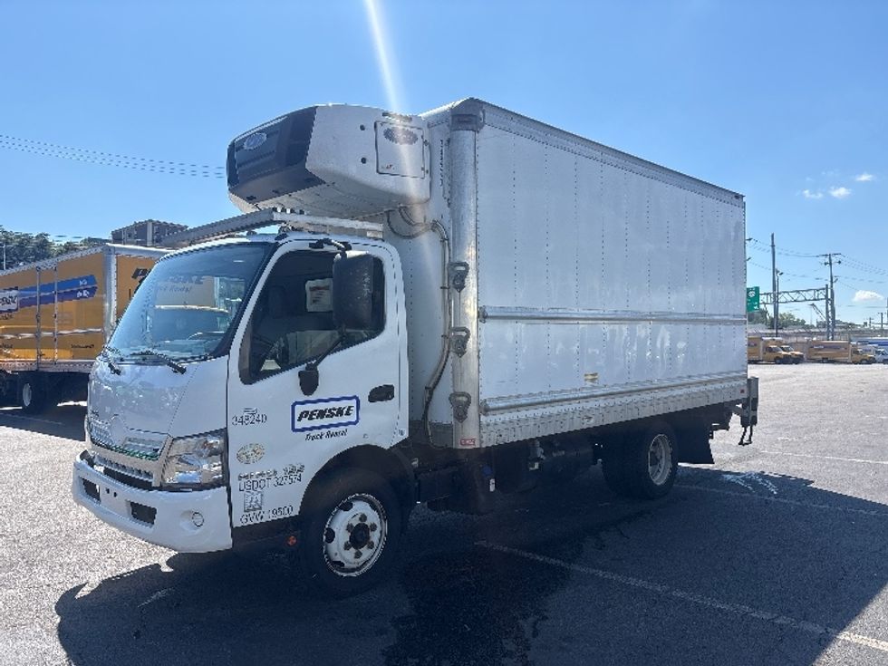 Refrigerated Truck-Light and Medium Duty Trucks-Hino-2020-195-Elmsford-NY-118,491\n\t\tmiles-$ 48,000 - Image 3