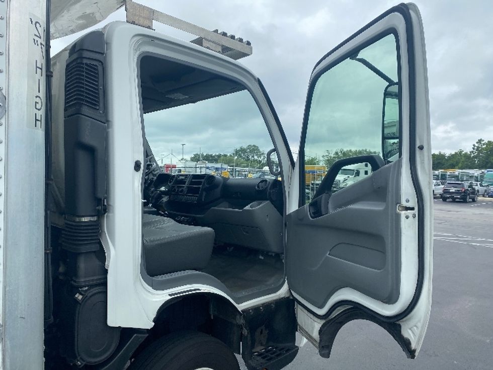 2020 Hino XJC720 / XFC720 Single Cab photo 16