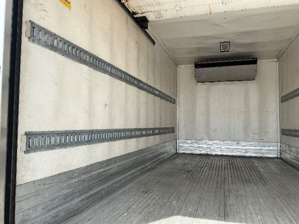 Refrigerated Truck-Light and Medium Duty Trucks-Hino-2020-195-Essex-MD-113,025\n\t\tmiles-$ 49,750 - Image 11