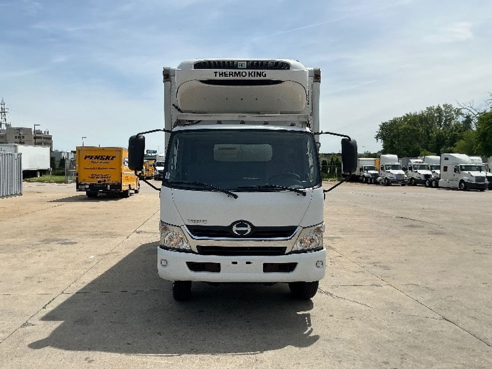 Refrigerated Truck-Light and Medium Duty Trucks-Hino-2020-195-Essex-MD-113,025\n\t\tmiles-$ 49,750 - Image 2