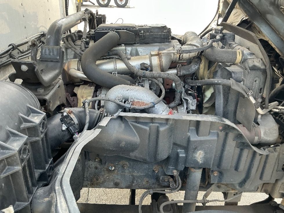 Refrigerated Truck-Light and Medium Duty Trucks-Hino-2020-195-Essex-MD-113,025\n\t\tmiles-$ 49,750 - Image 23