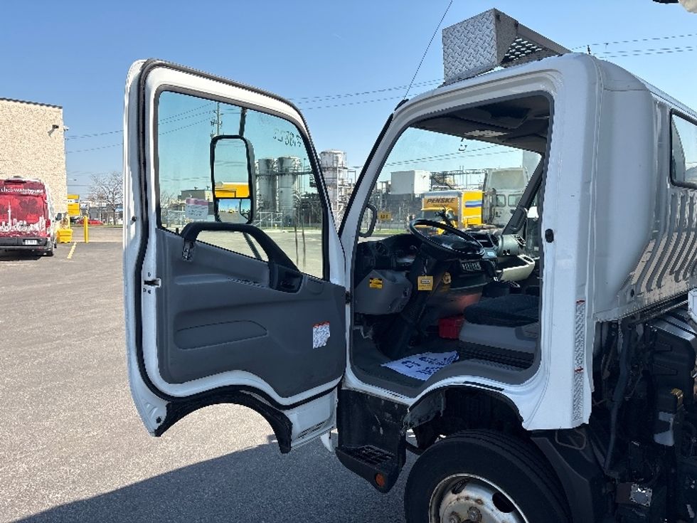 Refrigerated Truck-Light and Medium Duty Trucks-Hino-2020-195-Etobicoke-ON-219,760\n\t\tkm-$ 41,500 - Image 16