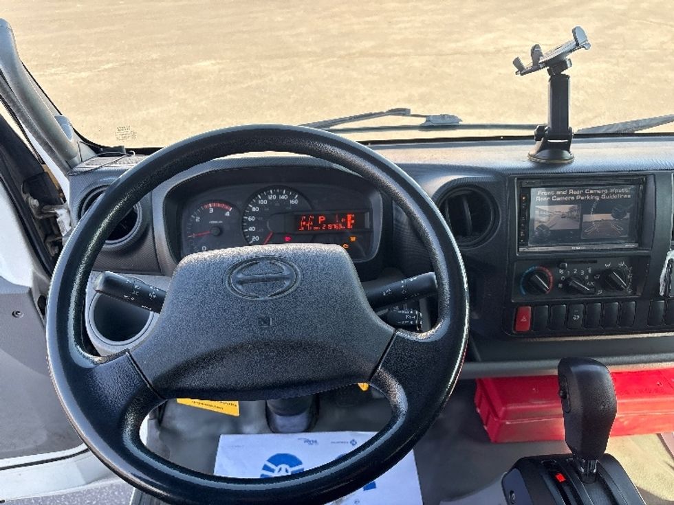 Refrigerated Truck-Light and Medium Duty Trucks-Hino-2020-195-Etobicoke-ON-219,760\n\t\tkm-$ 41,500 - Image 18