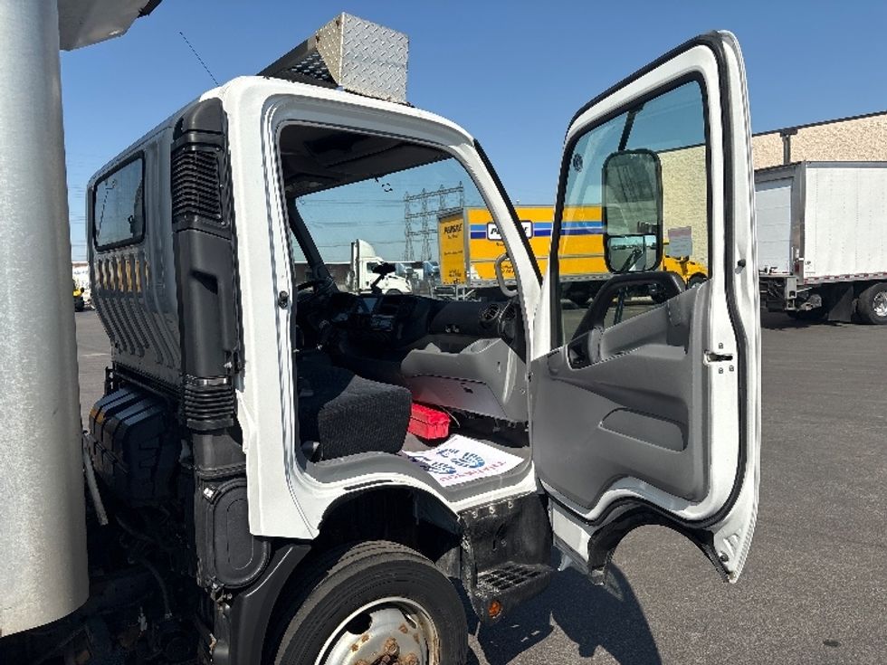 Refrigerated Truck-Light and Medium Duty Trucks-Hino-2020-195-Etobicoke-ON-219,760\n\t\tkm-$ 41,500 - Image 20
