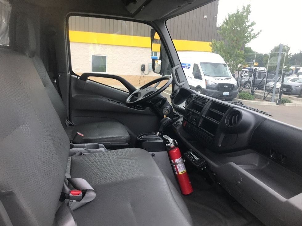 Refrigerated Truck-Light and Medium Duty Trucks-Hino-2020-195-Everett-WA-121,295\n\t\tmiles-$ 54,500 - Image 22