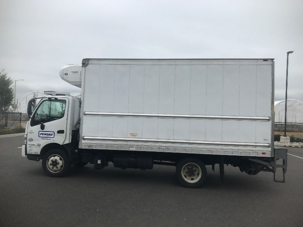 Refrigerated Truck-Light and Medium Duty Trucks-Hino-2020-195-Everett-WA-121,295\n\t\tmiles-$ 54,500 - Image 4