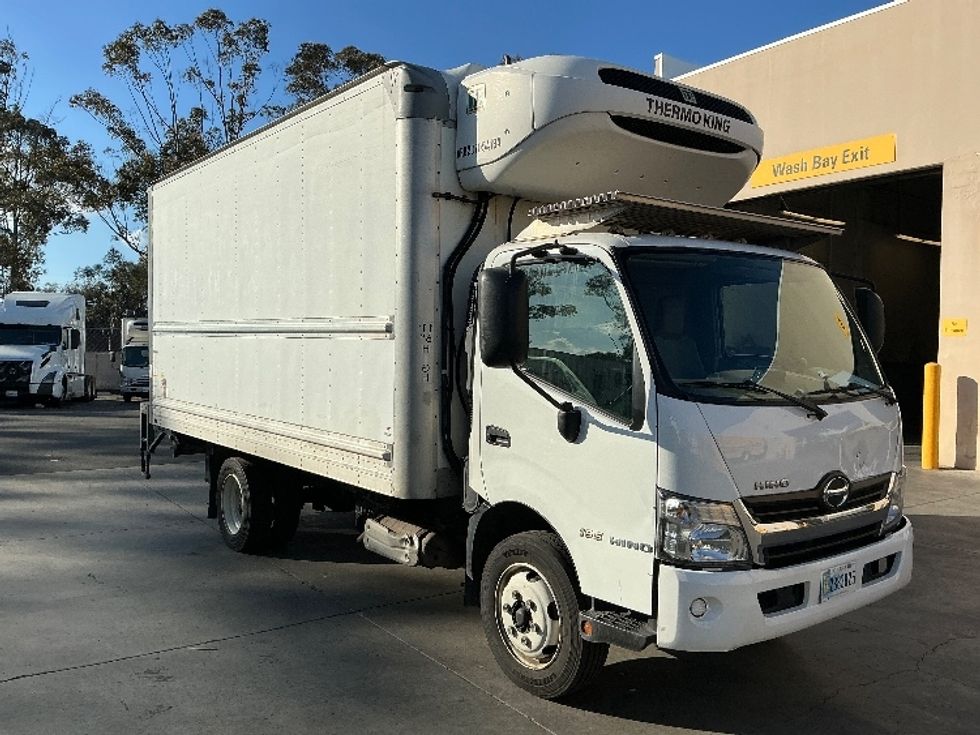 Refrigerated Truck-Light and Medium Duty Trucks-Hino-2020-195-Fontana-CA-121,982\n\t\tmiles-$ 54,000 - Image 1