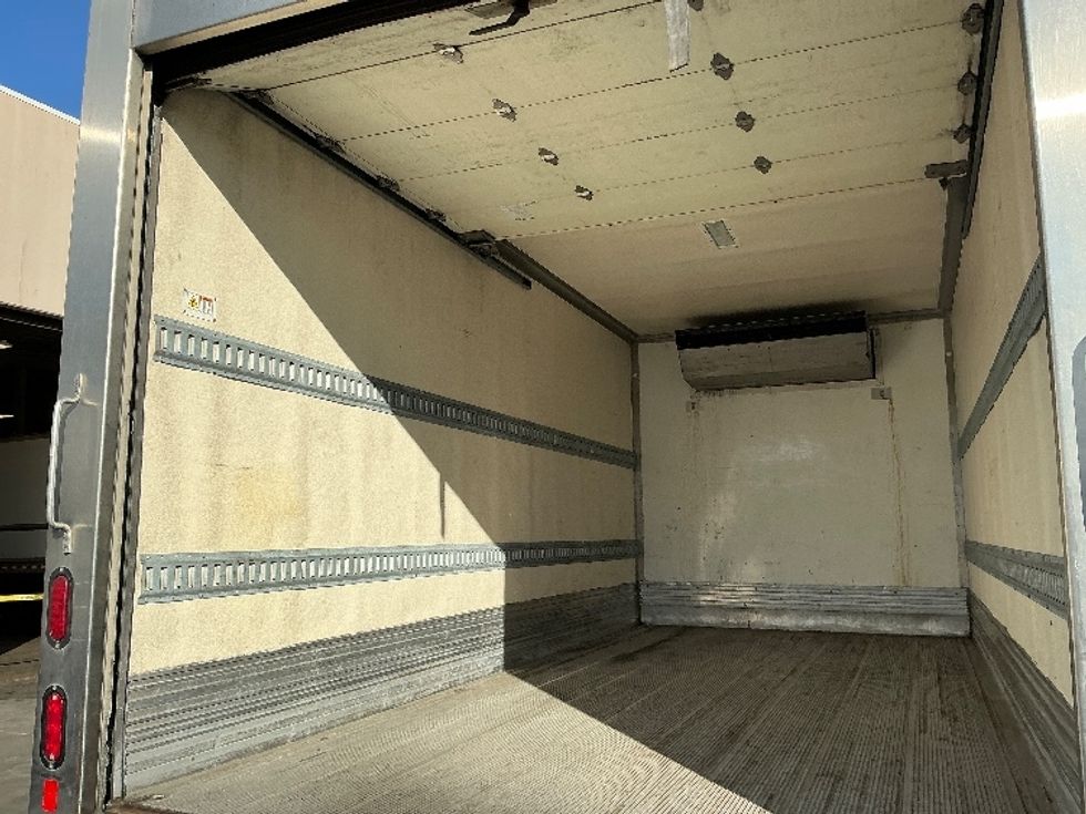 Refrigerated Truck-Light and Medium Duty Trucks-Hino-2020-195-Fontana-CA-121,982\n\t\tmiles-$ 54,000 - Image 11