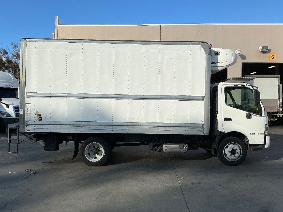 Refrigerated Truck-Light and Medium Duty Trucks-Hino-2020-195-Fontana-CA-121,982\n\t\tmiles-$ 54,000 - Image 15
