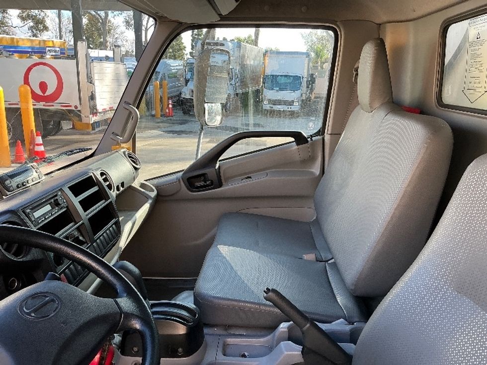 Refrigerated Truck-Light and Medium Duty Trucks-Hino-2020-195-Fontana-CA-121,982\n\t\tmiles-$ 54,000 - Image 19