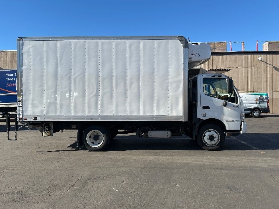 Refrigerated Truck-Light and Medium Duty Trucks-Hino-2020-195-Fontana-CA-56,300\n\t\tmiles-$ 61,750 - Image 15