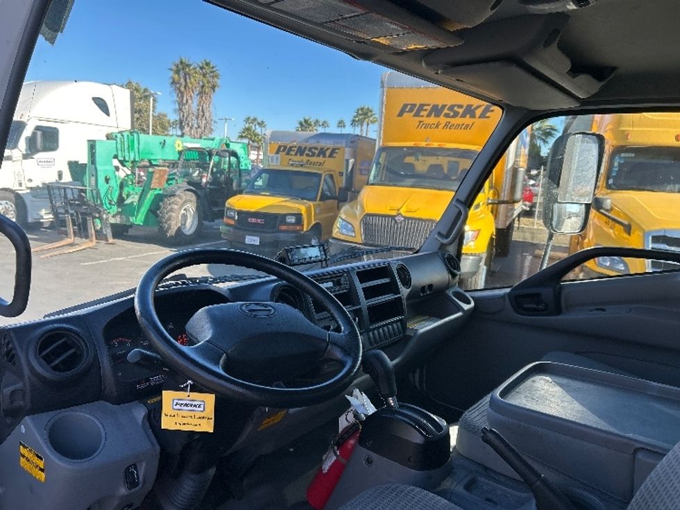 Refrigerated Truck-Light and Medium Duty Trucks-Hino-2020-195-Fontana-CA-56,300\n\t\tmiles-$ 61,750 - Image 17