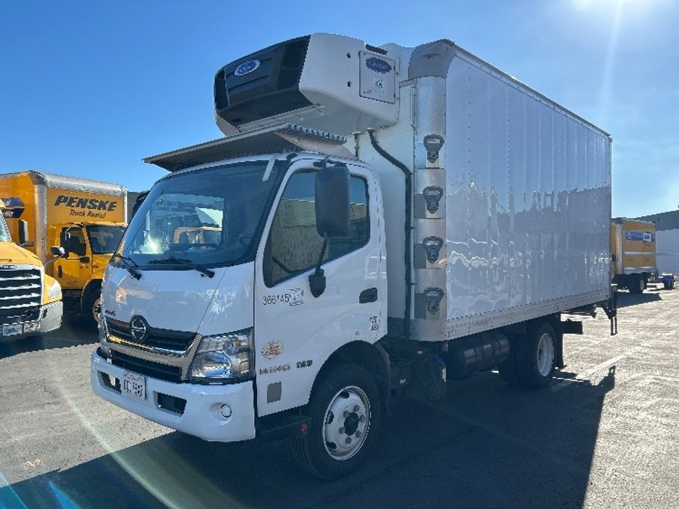 Refrigerated Truck-Light and Medium Duty Trucks-Hino-2020-195-Fontana-CA-56,300\n\t\tmiles-$ 61,750 - Image 3