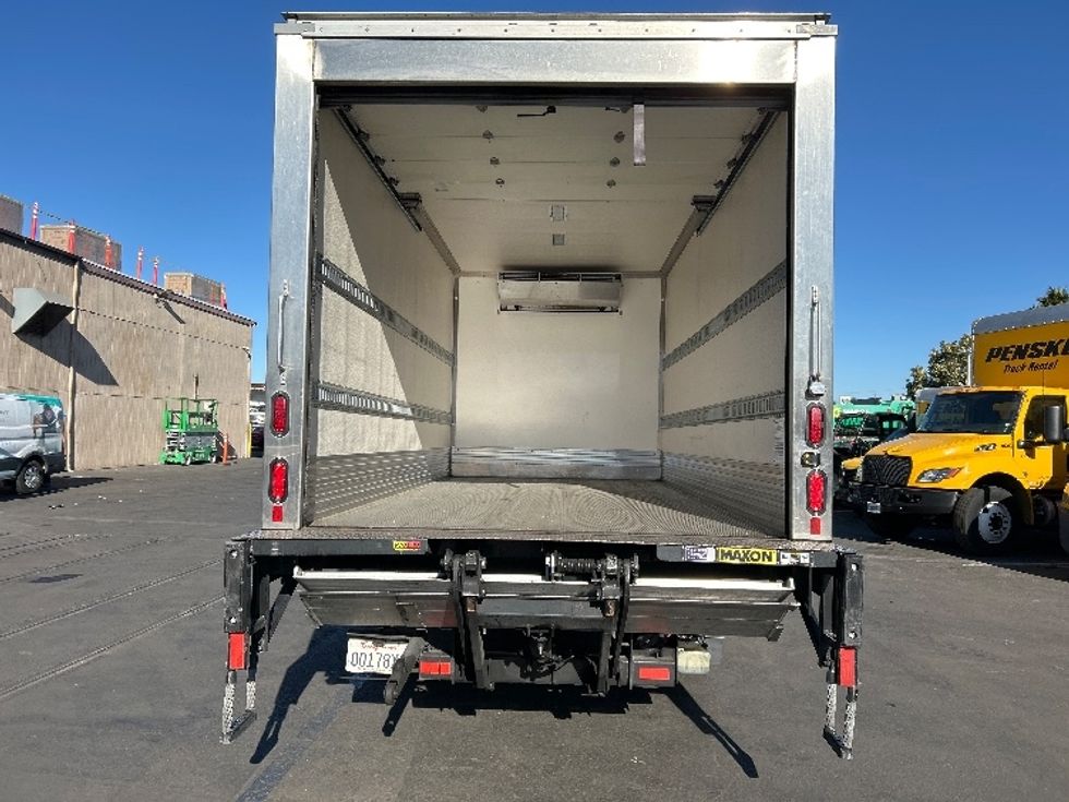 Refrigerated Truck-Light and Medium Duty Trucks-Hino-2020-195-Fontana-CA-56,300\n\t\tmiles-$ 61,750 - Image 8