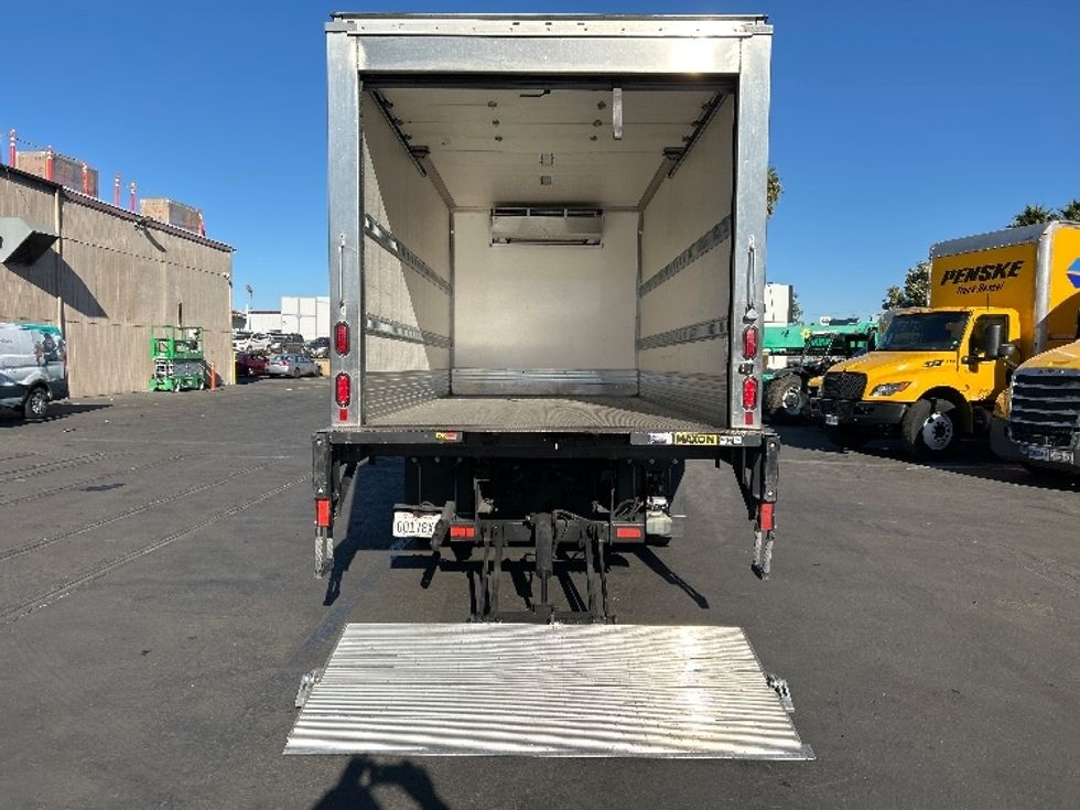 Refrigerated Truck-Light and Medium Duty Trucks-Hino-2020-195-Fontana-CA-56,300\n\t\tmiles-$ 61,750 - Image 9