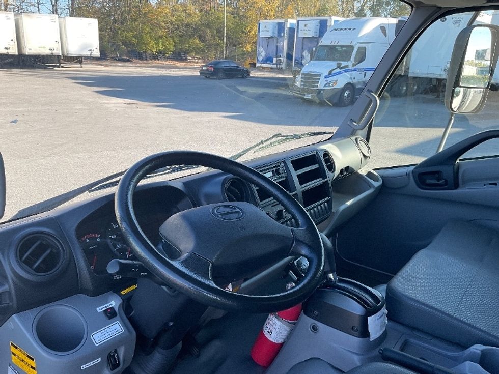Refrigerated Truck-Light and Medium Duty Trucks-Hino-2020-195-Fort Wayne-IN-91,062\n\t\tmiles-$ 56,000 - Image 17