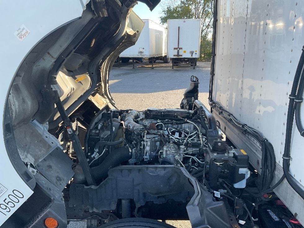 Refrigerated Truck-Light and Medium Duty Trucks-Hino-2020-195-Fort Wayne-IN-91,062\n\t\tmiles-$ 56,000 - Image 24