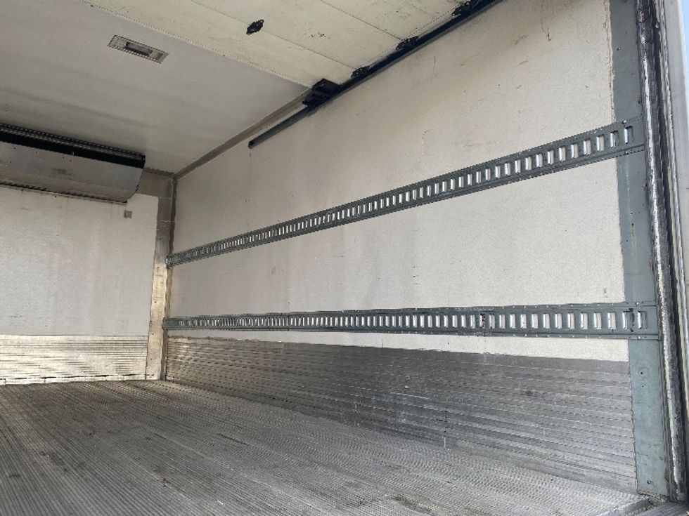 Refrigerated Truck-Light and Medium Duty Trucks-Hino-2020-195-Greensboro-NC-116,603\n\t\tmiles-$ 57,000 - Image 12