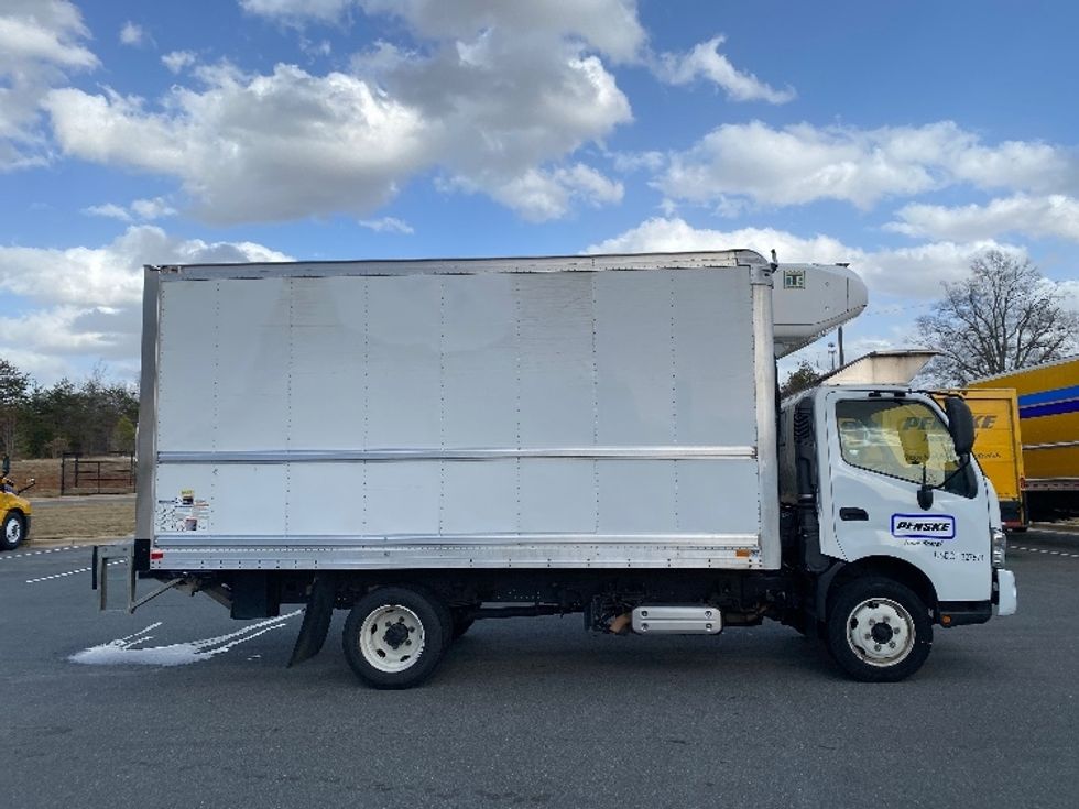 Refrigerated Truck-Light and Medium Duty Trucks-Hino-2020-195-Greensboro-NC-116,603\n\t\tmiles-$ 57,000 - Image 15