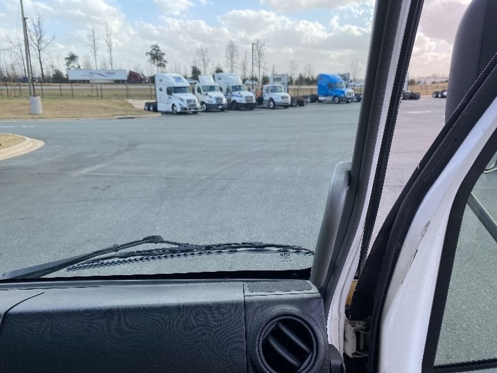 Refrigerated Truck-Light and Medium Duty Trucks-Hino-2020-195-Greensboro-NC-116,603\n\t\tmiles-$ 57,000 - Image 21