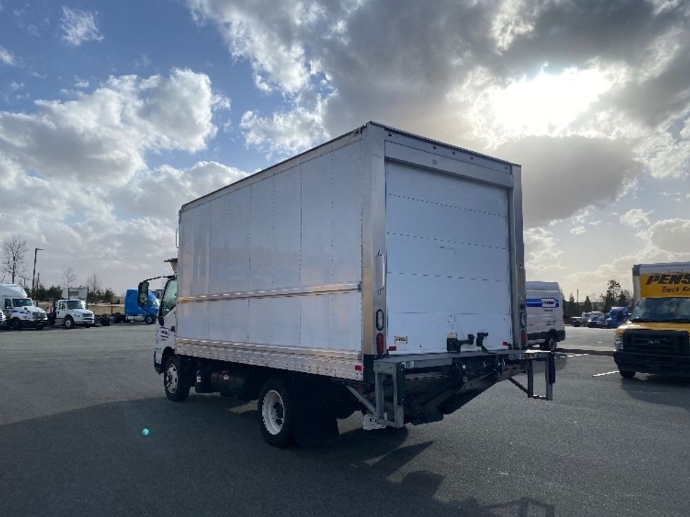 Refrigerated Truck-Light and Medium Duty Trucks-Hino-2020-195-Greensboro-NC-116,603\n\t\tmiles-$ 57,000 - Image 6