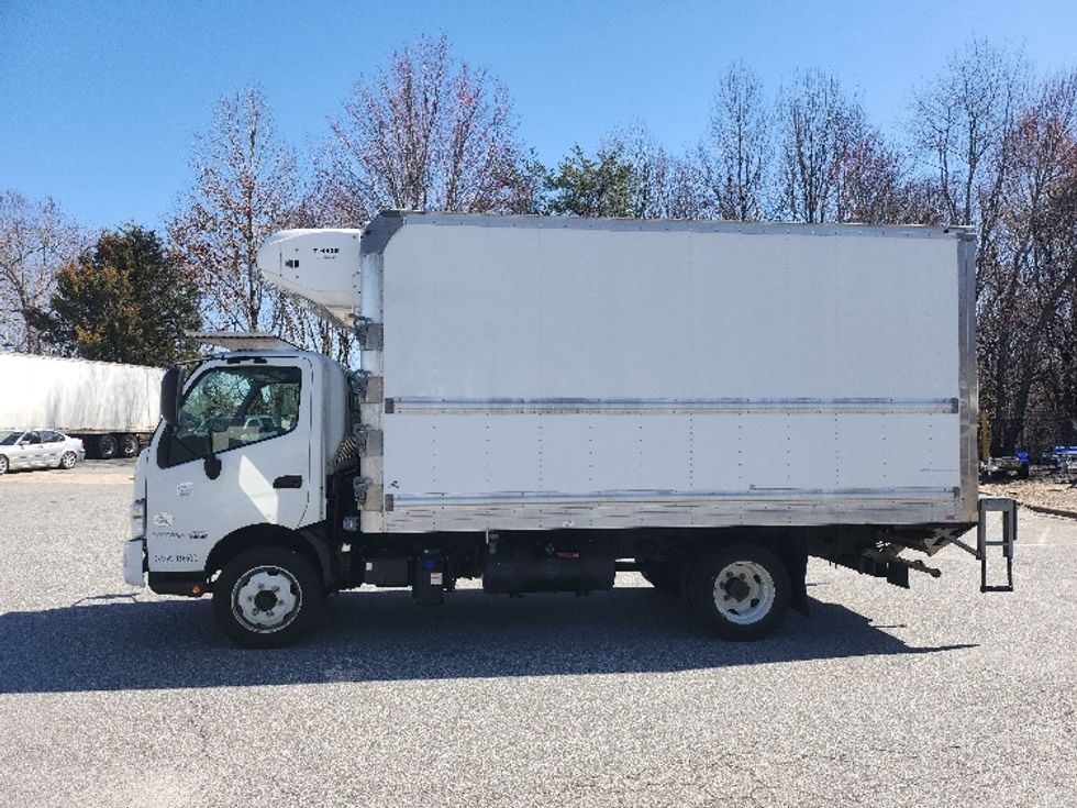 2020 Hino XJC720 / XFC720 Single Cab photo 4