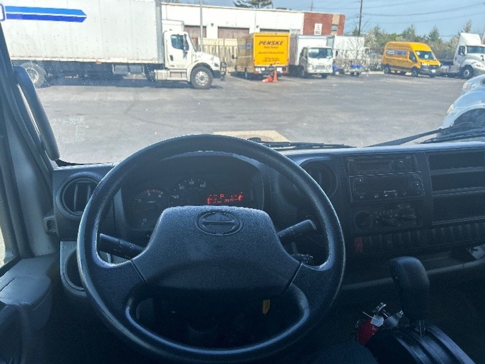 Refrigerated Truck-Light and Medium Duty Trucks-Hino-2020-195-Jamaica-NY-114,804\n\t\tmiles-$ 47,750 - Image 17