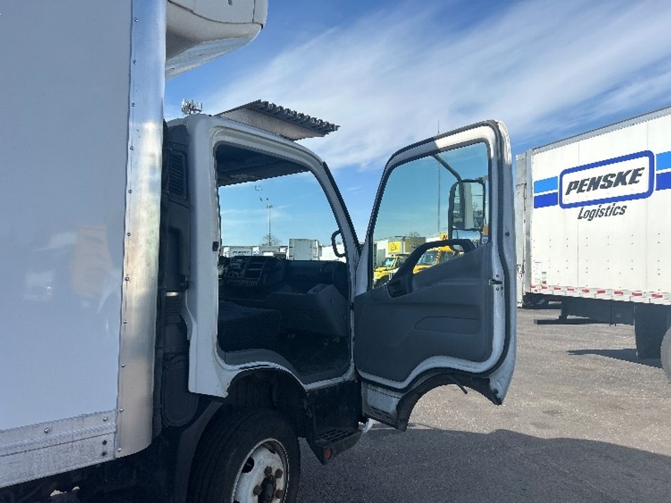 Refrigerated Truck-Light and Medium Duty Trucks-Hino-2020-195-Jamaica-NY-114,804\n\t\tmiles-$ 47,750 - Image 20
