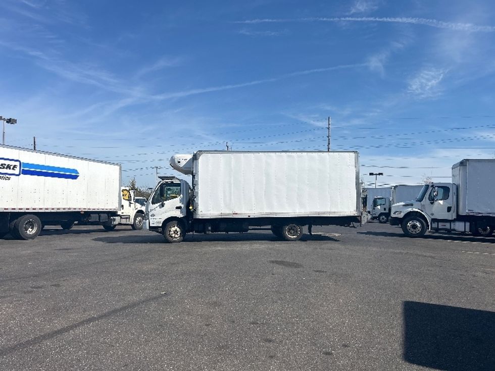 Refrigerated Truck-Light and Medium Duty Trucks-Hino-2020-195-Jamaica-NY-114,804\n\t\tmiles-$ 47,750 - Image 4
