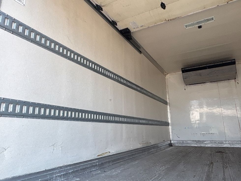 Refrigerated Truck-Light and Medium Duty Trucks-Hino-2020-195-Kearny-NJ-134,980\n\t\tmiles-$ 49,500 - Image 11