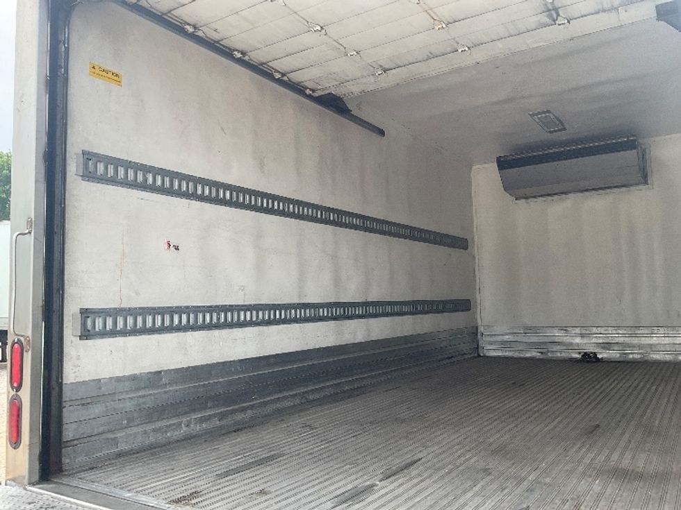 Refrigerated Truck-Light and Medium Duty Trucks-Hino-2020-195-La Porte-IN-148,301\n\t\tmiles-$ 43,750 - Image 11