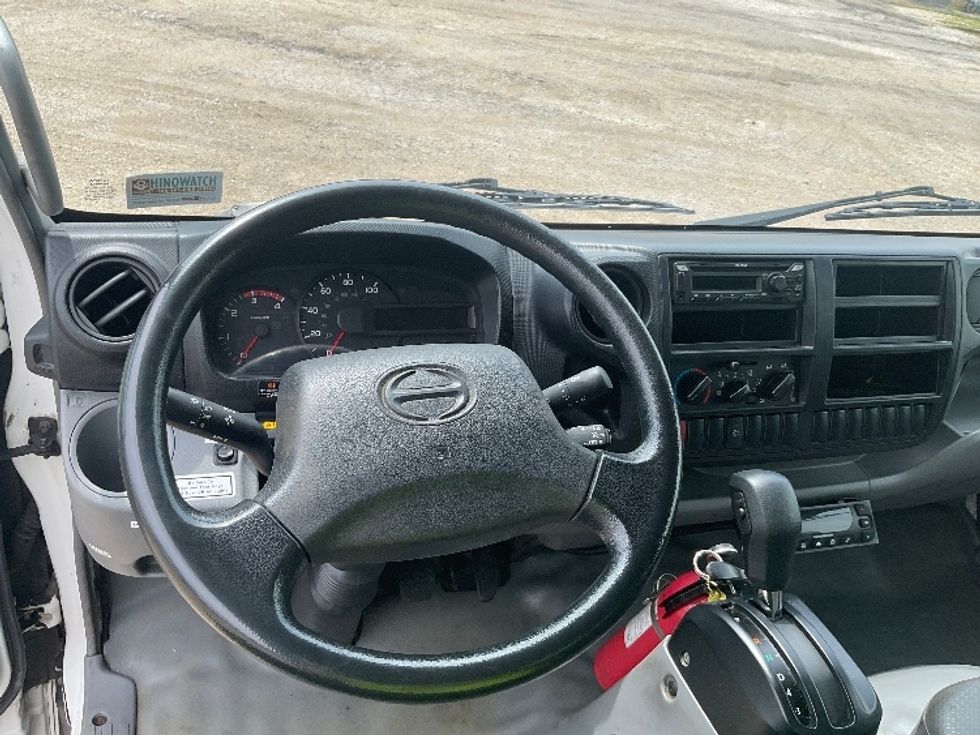 Refrigerated Truck-Light and Medium Duty Trucks-Hino-2020-195-La Porte-IN-148,301\n\t\tmiles-$ 43,750 - Image 17