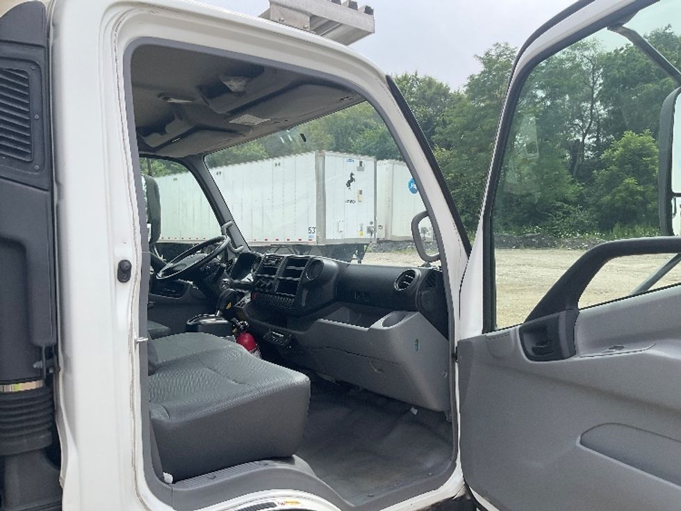 Refrigerated Truck-Light and Medium Duty Trucks-Hino-2020-195-La Porte-IN-148,301\n\t\tmiles-$ 43,750 - Image 20