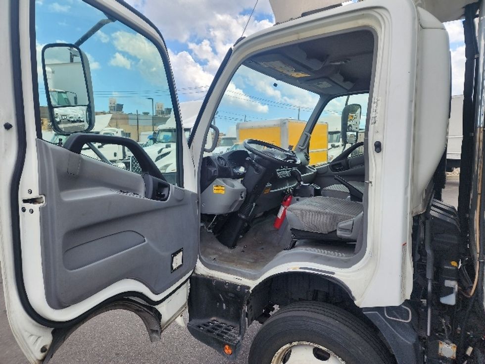Refrigerated Truck-Light and Medium Duty Trucks-Hino-2020-195-Linden-NJ-151,478\n\t\tmiles-$ 43,750 - Image 16