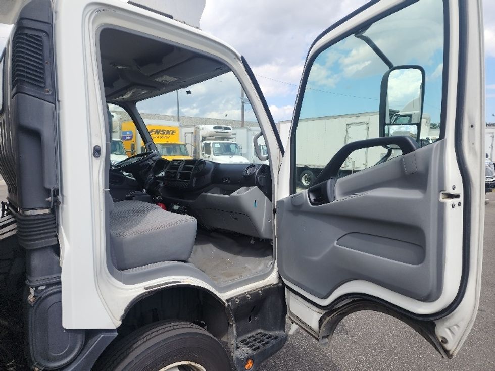 Refrigerated Truck-Light and Medium Duty Trucks-Hino-2020-195-Linden-NJ-151,478\n\t\tmiles-$ 43,750 - Image 20
