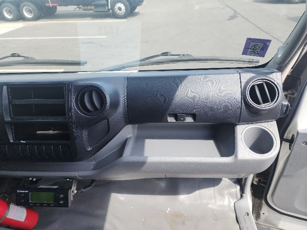 Refrigerated Truck-Light and Medium Duty Trucks-Hino-2020-195-Linden-NJ-151,478\n\t\tmiles-$ 43,750 - Image 21