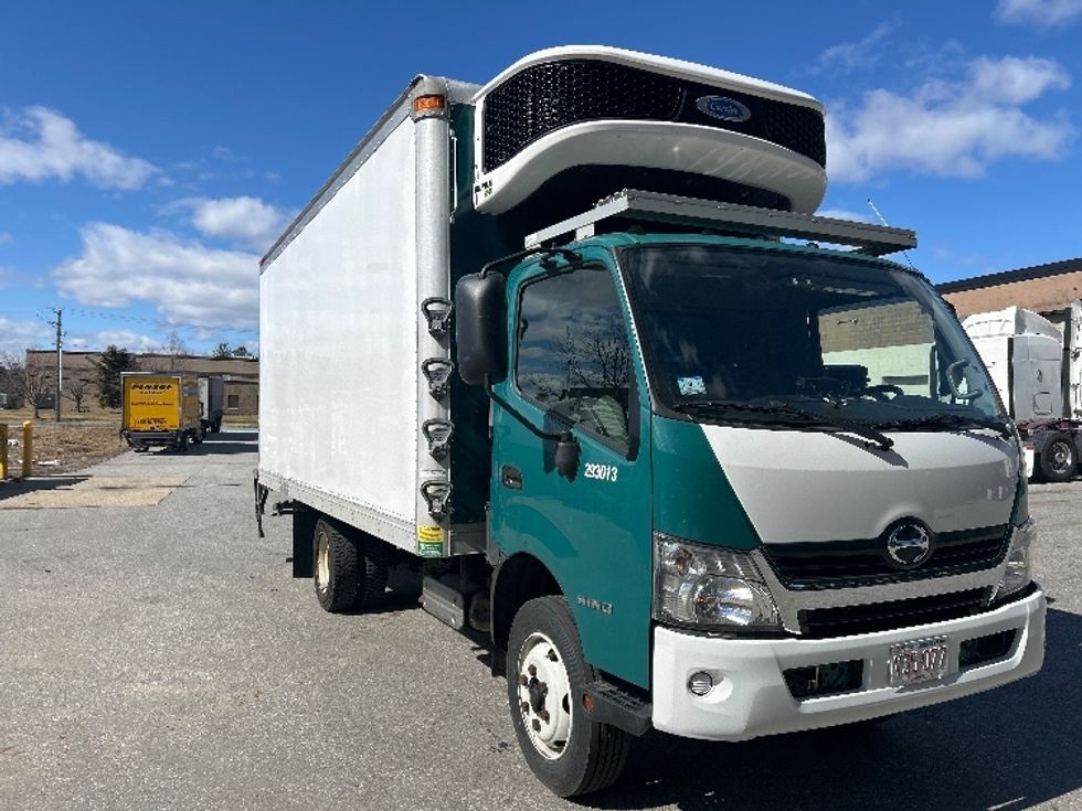 Refrigerated Truck-Light and Medium Duty Trucks-Hino-2020-195-Londonderry-NH-86,320\n\t\tmiles-$ 49,500 - Image 1