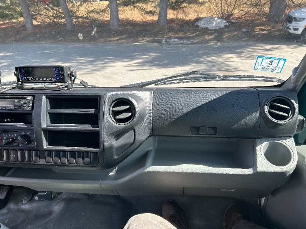 Refrigerated Truck-Light and Medium Duty Trucks-Hino-2020-195-Londonderry-NH-86,320\n\t\tmiles-$ 49,500 - Image 21