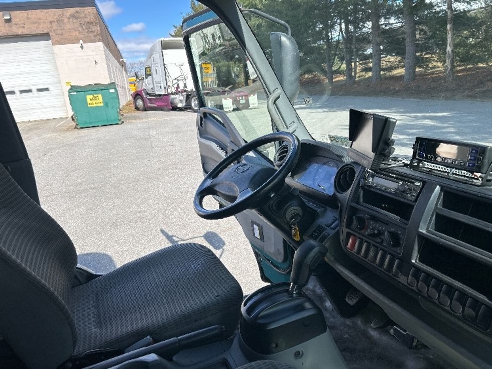 Refrigerated Truck-Light and Medium Duty Trucks-Hino-2020-195-Londonderry-NH-86,320\n\t\tmiles-$ 49,500 - Image 22