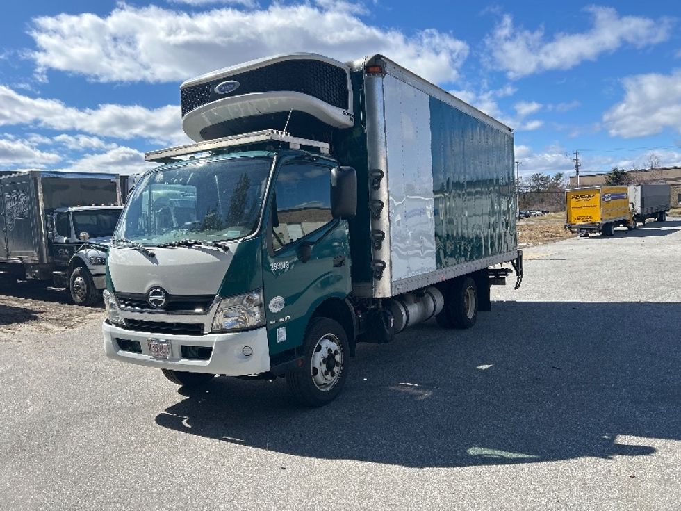 Refrigerated Truck-Light and Medium Duty Trucks-Hino-2020-195-Londonderry-NH-86,320\n\t\tmiles-$ 49,500 - Image 3