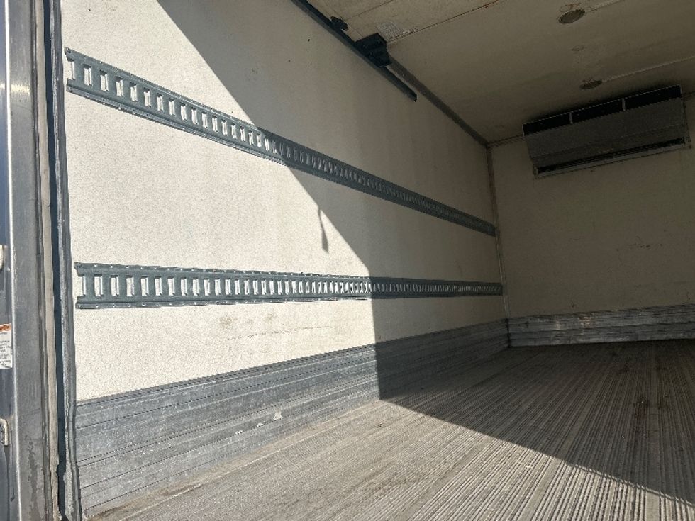 Refrigerated Truck-Light and Medium Duty Trucks-Hino-2020-195-Louisville-KY-114,714\n\t\tmiles-$ 53,500 - Image 10