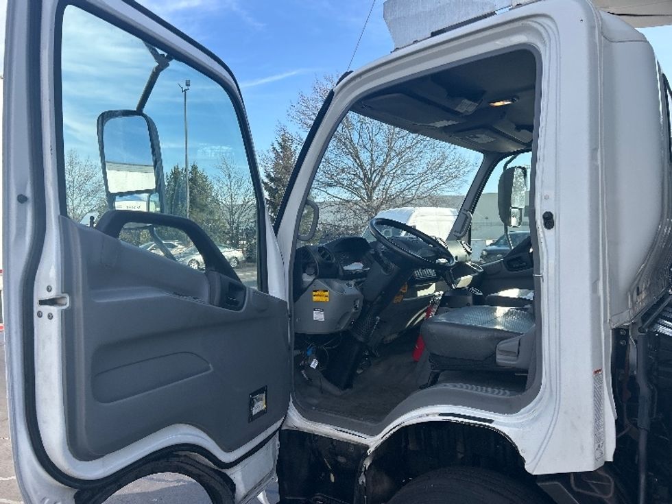 Refrigerated Truck-Light and Medium Duty Trucks-Hino-2020-195-Louisville-KY-114,714\n\t\tmiles-$ 53,500 - Image 14