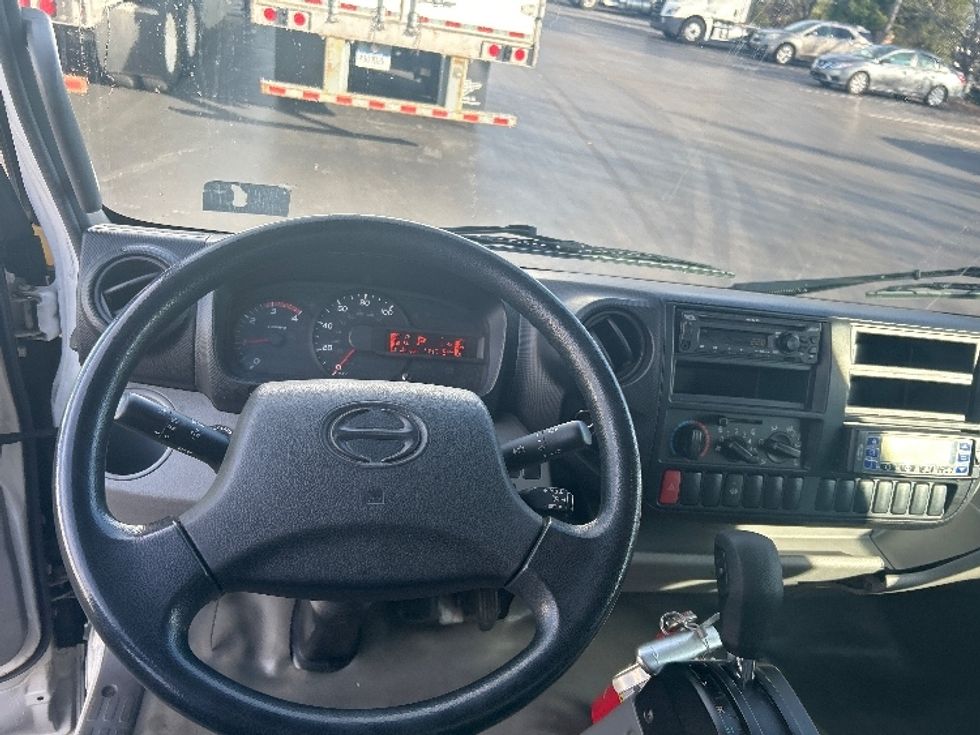 Refrigerated Truck-Light and Medium Duty Trucks-Hino-2020-195-Louisville-KY-114,714\n\t\tmiles-$ 53,500 - Image 16