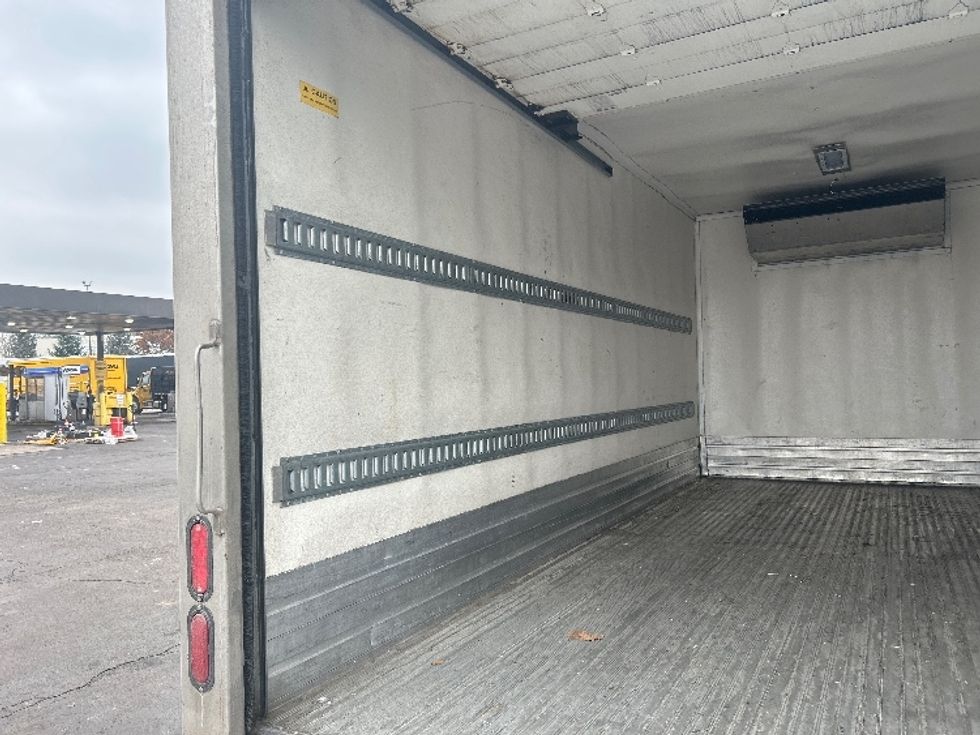 Refrigerated Truck-Light and Medium Duty Trucks-Hino-2020-195-Louisville-KY-130,445\n\t\tmiles-$ 50,250 - Image 11