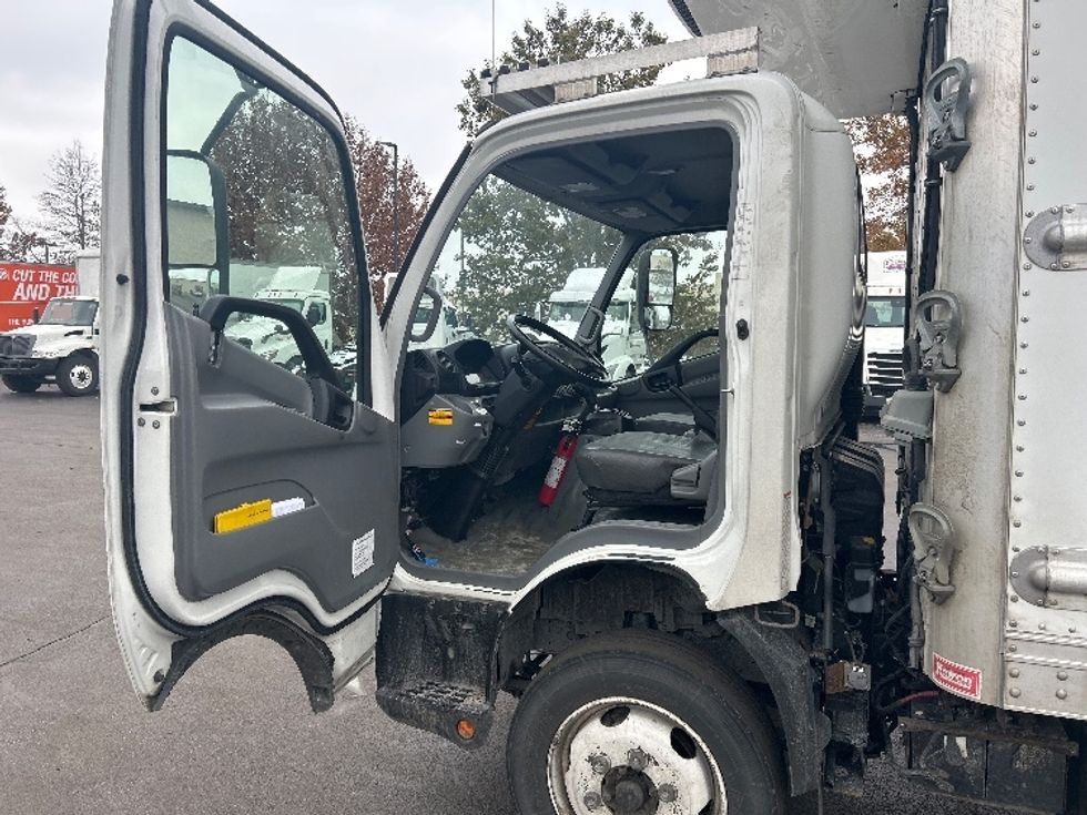 Refrigerated Truck-Light and Medium Duty Trucks-Hino-2020-195-Louisville-KY-130,445\n\t\tmiles-$ 50,250 - Image 16