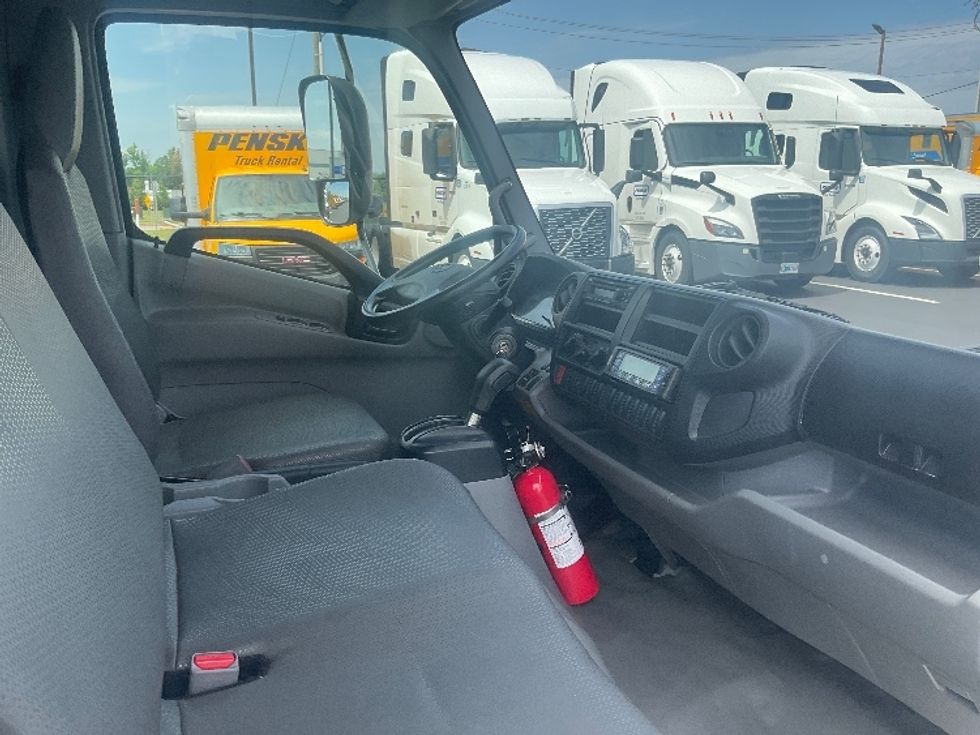 Refrigerated Truck-Light and Medium Duty Trucks-Hino-2020-195-Madison-AL-132,444\n\t\tmiles-$ 55,250 - Image 22