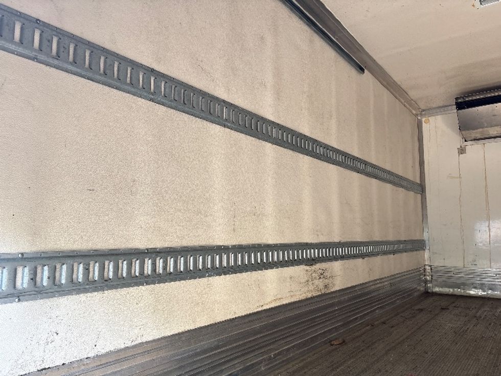 Refrigerated Truck-Light and Medium Duty Trucks-Hino-2020-195-Mebane-NC-129,629\n\t\tmiles-$ 54,250 - Image 10