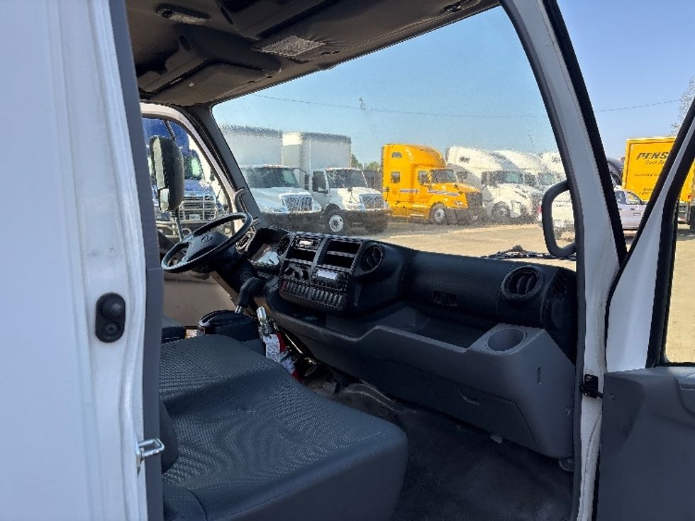 Refrigerated Truck-Light and Medium Duty Trucks-Hino-2020-195-Mebane-NC-129,629\n\t\tmiles-$ 54,250 - Image 19